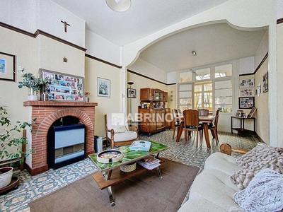 Maison - 90 m² - 5 pièces