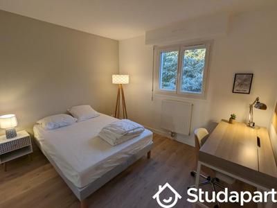 Chambre - 12 m² - 1 pièce