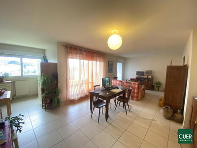 Appartement - 83 m² - 4 pièces