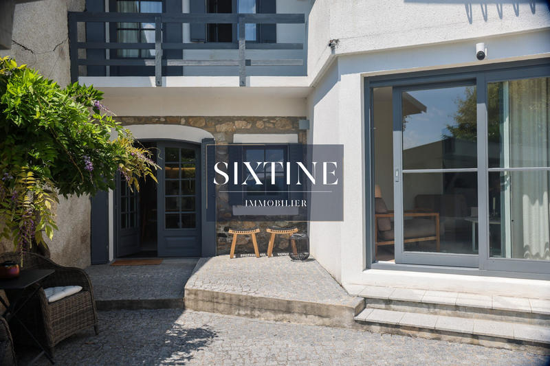 Maison ancienne - 297 m² - 12 pièces