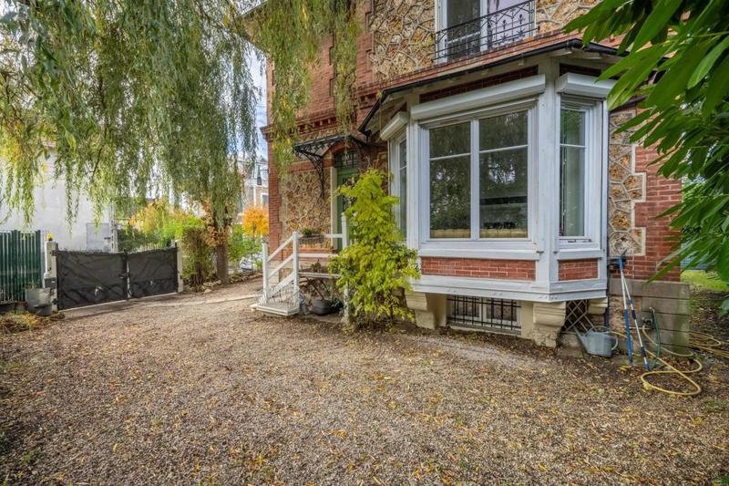 Maison en pierre - 116 m² - 6 pièces