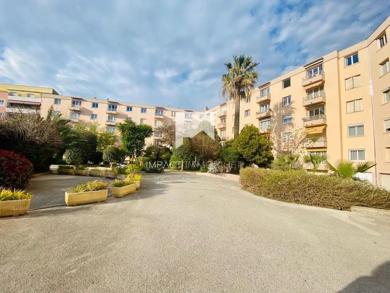 Appartement - 81 m² - 4 pièces