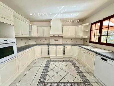 Villa - 171 m² - 7 pièces