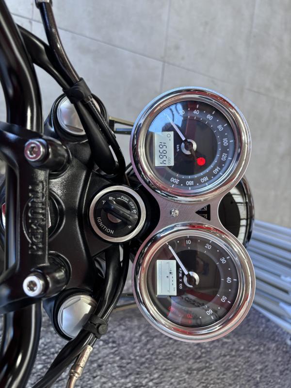 Triumph Boneville T120 - T120 1200