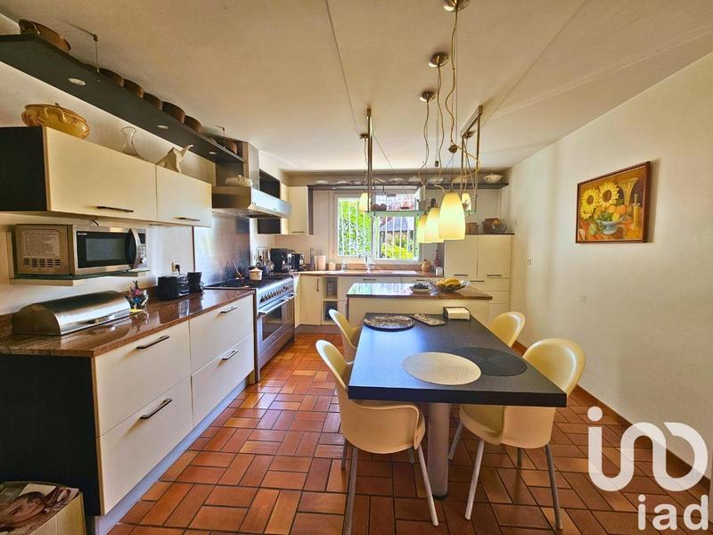 Maison - 136 m² - 5 pièces