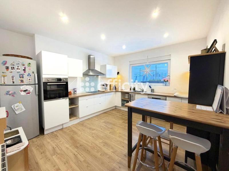 Maison - 142 m² - 6 pièces