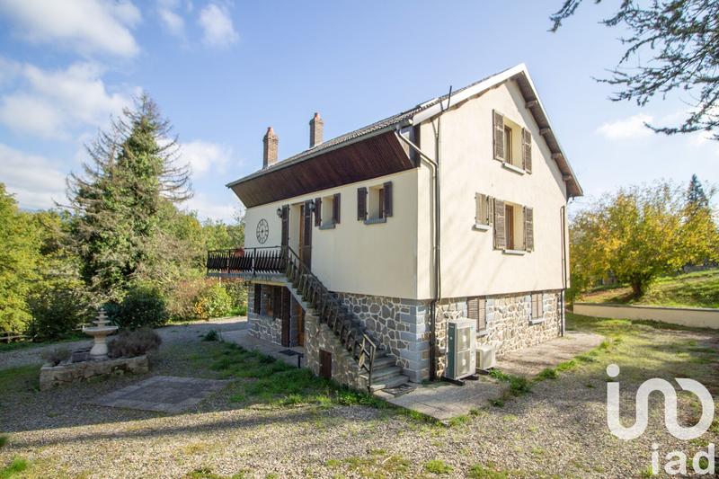 Maison - 180 m² - 7 pièces