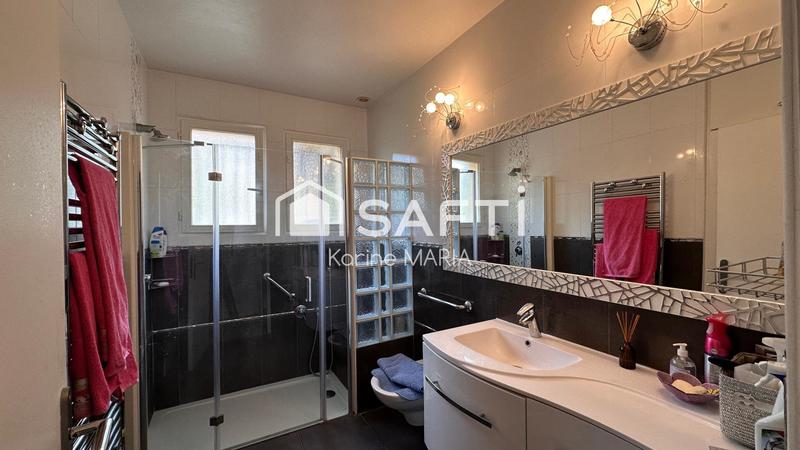 Maison - 180 m² - 6 pièces