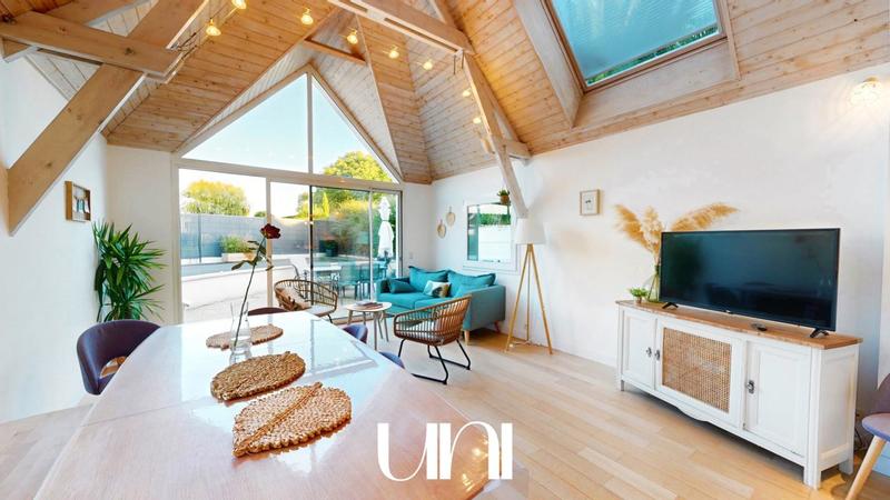 Maison - 158 m² - 7 pièces