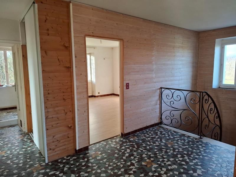 Maison - 205 m² - 8 pièces