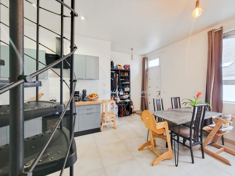Immeuble - 92 m² - 6 pièces