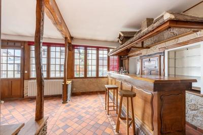 Maison - 206 m² - 8 pièces