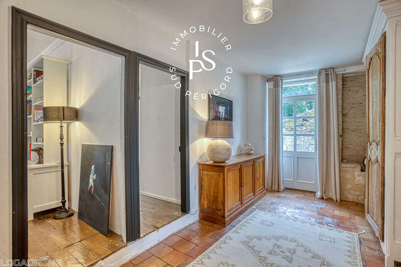 Maison - 200 m² - 5 pièces