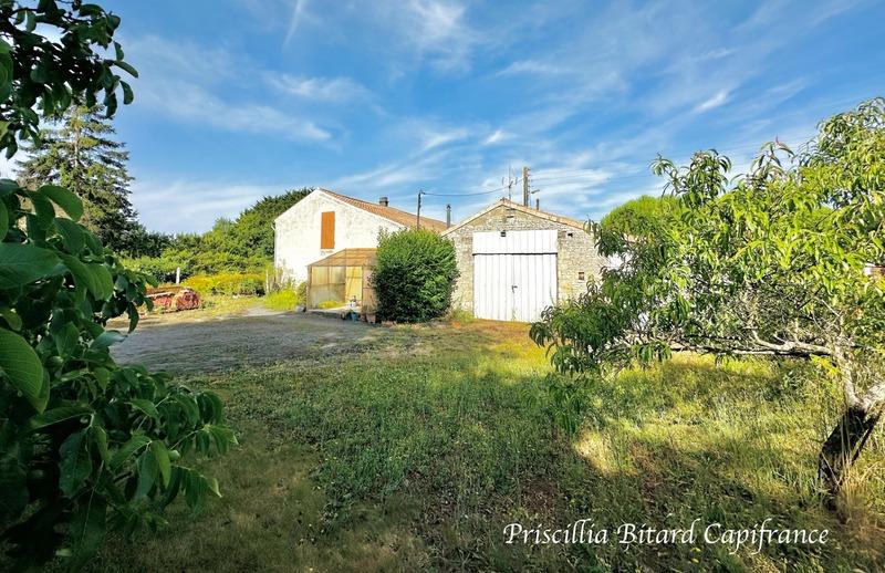 Maison - 93 m² - 5 pièces