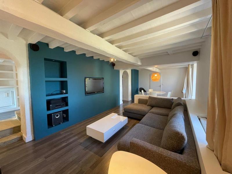 Maison - 300 m² - 8 pièces