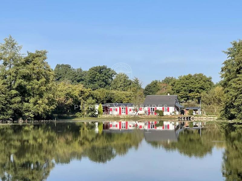 Propriété - 137 m² - 4 pièces