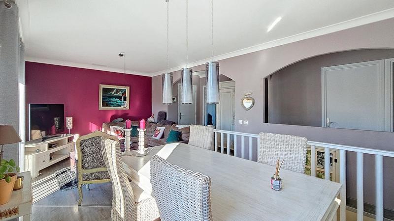 Maison - 101 m² - 5 pièces