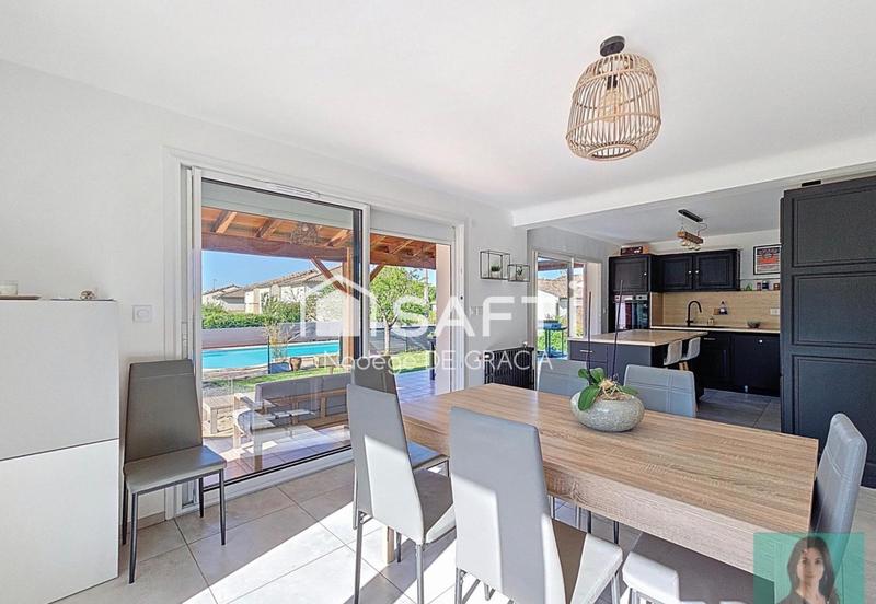 Maison - 211 m² - 7 pièces