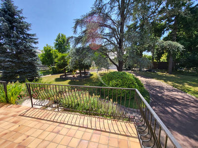 Maison - 190 m² - 8 pièces