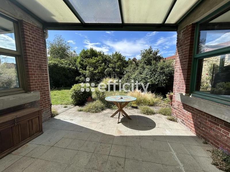 Maison - 207 m² - 7 pièces