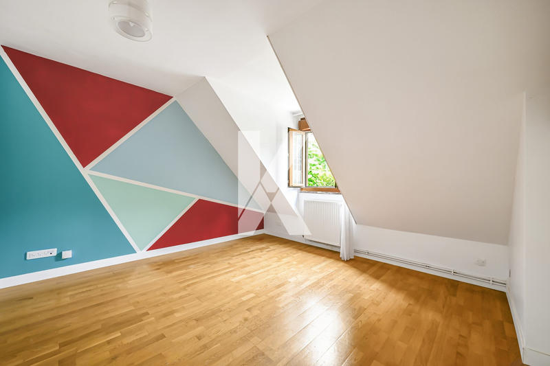 Maison - 162 m² - 7 pièces