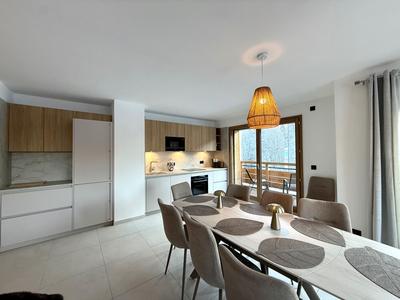 Appartement - 110 m² - 4 pièces