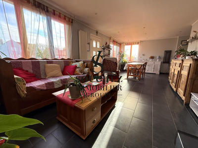 Maison - 102 m² - 6 pièces