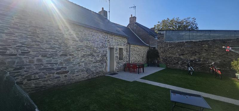 Maison - 160 m² - 8 pièces