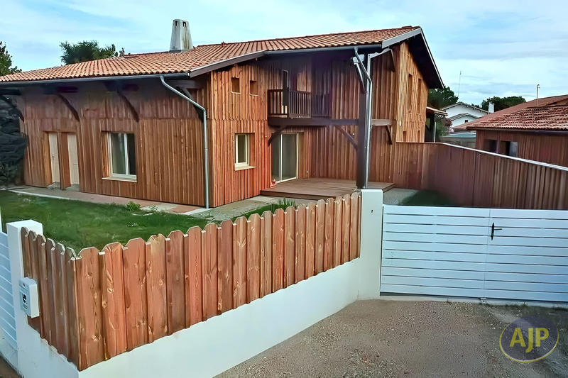 Maison - 141 m² - 6 pièces