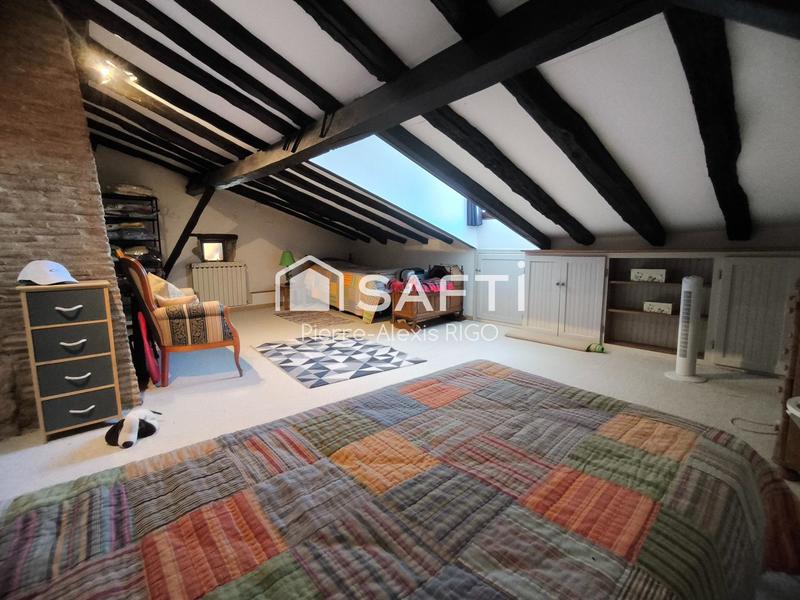 Maison - 314 m² - 11 pièces