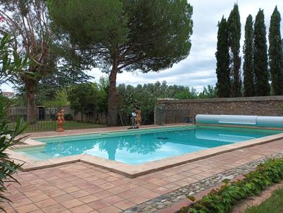 Mas - 438 m² - 14 pièces