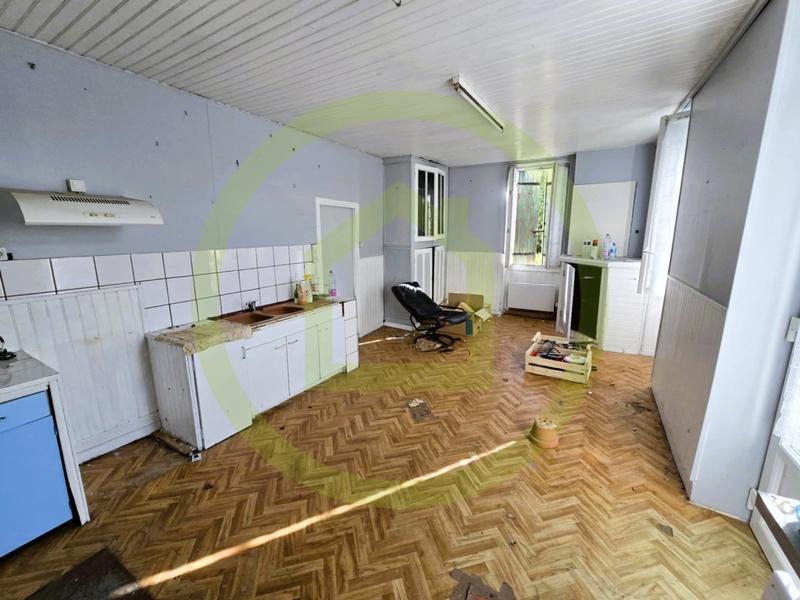 Maison - 90 m² - 5 pièces