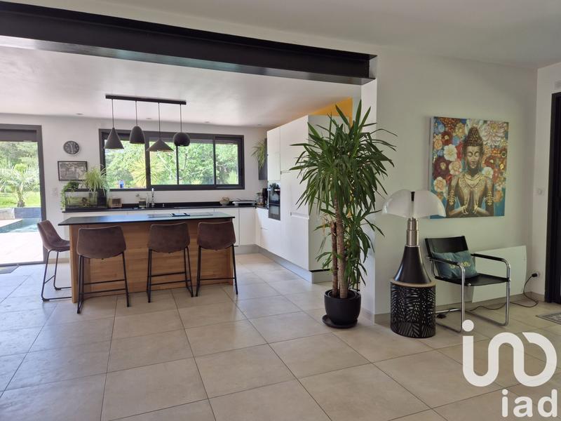 Maison - 295 m² - 7 pièces