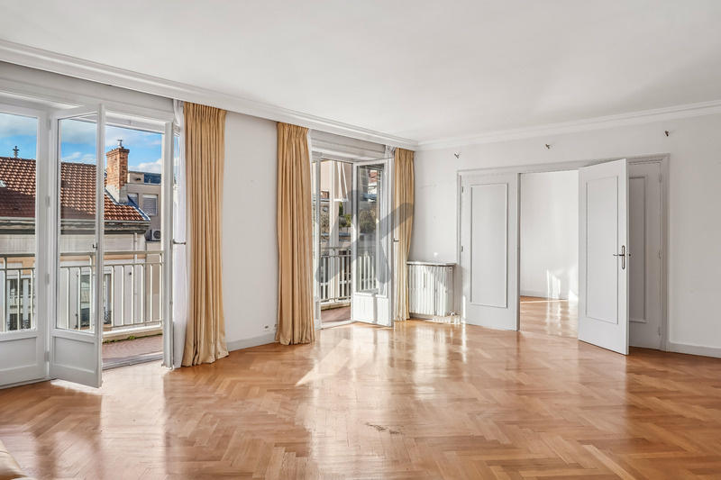 Appartement - 135 m² - 5 pièces