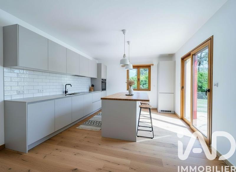 Maison - 140 m² - 6 pièces