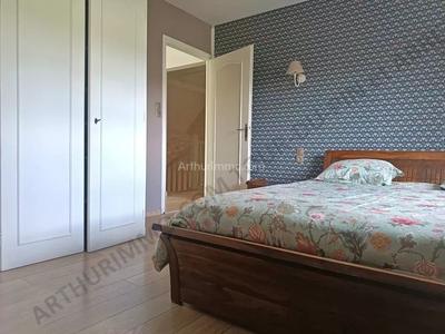 Maison - 219 m² - 6 pièces