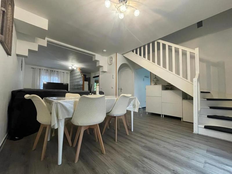 Maison - 87 m² - 6 pièces