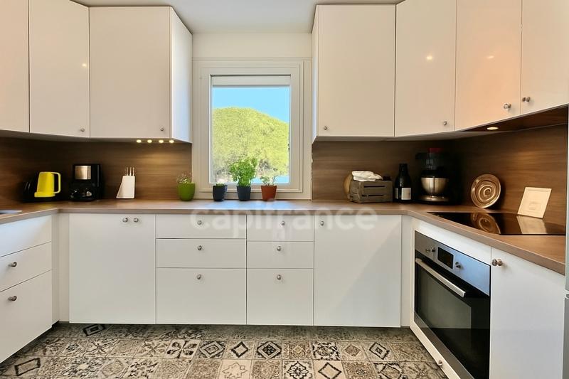 Appartement - 100 m² - 5 pièces