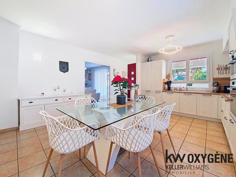 Maison traditionnelle - 100 m² - 4 pièces