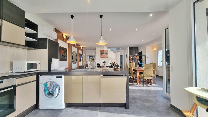 Maison - 140 m² - 5 pièces