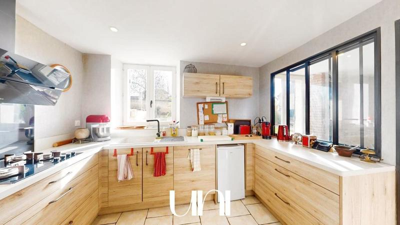 Maison en pierre - 188 m² - 8 pièces