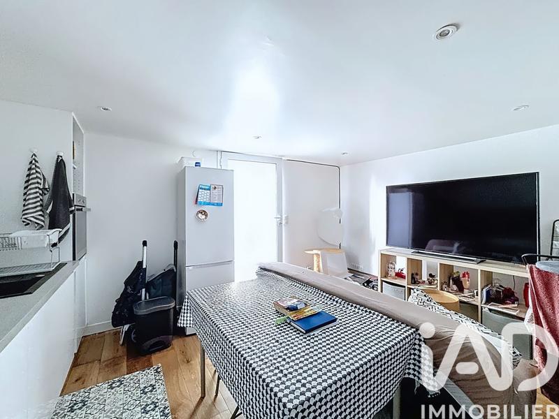 Maison - 219 m² - 8 pièces