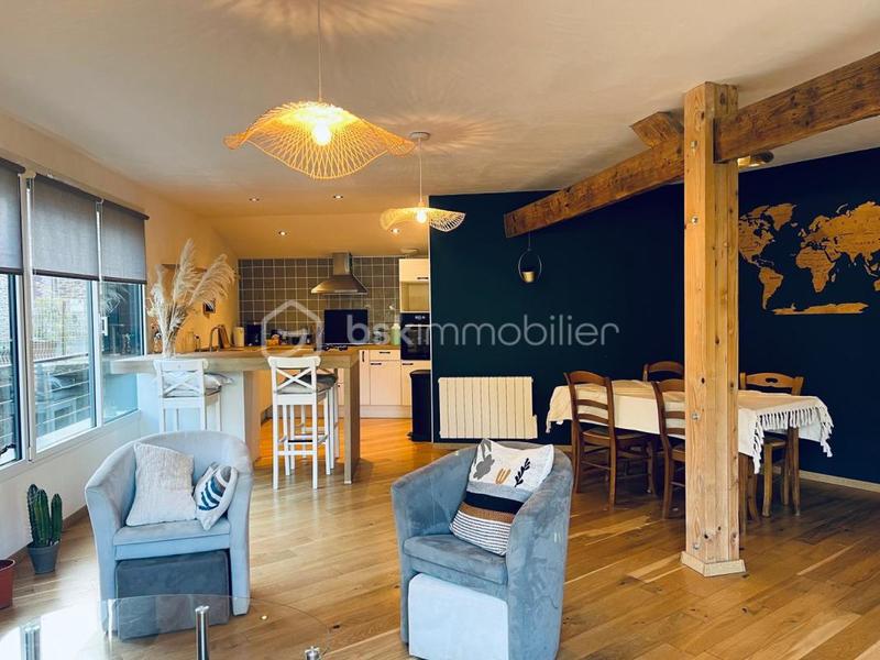 Immeuble - 98 m² - 4 pièces