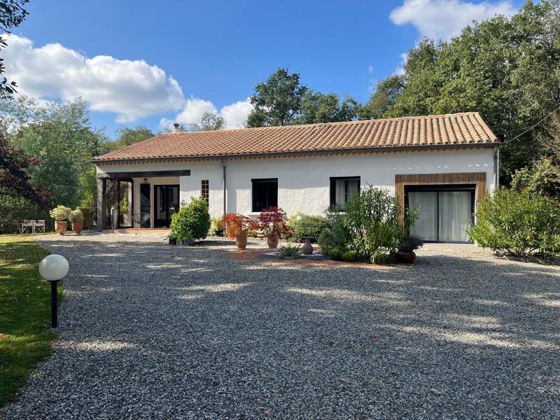Maison - 165 m² - 5 pièces