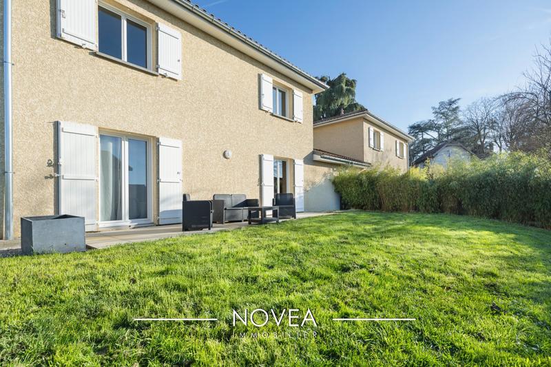 Maison traditionnelle - 102 m² - 5 pièces