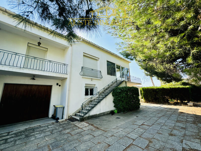 Maison - 220 m² - 7 pièces