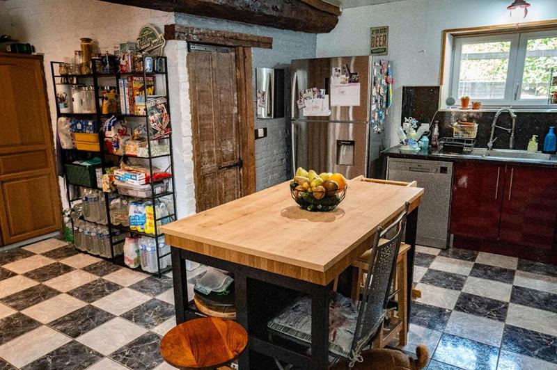 Maison - 240 m² - 6 pièces