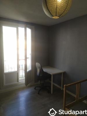Chambre - 12 m² - 1 pièce