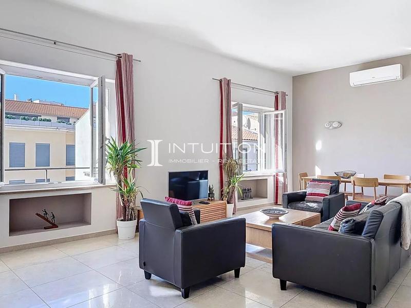 Appartement - 105 m² - 4 pièces