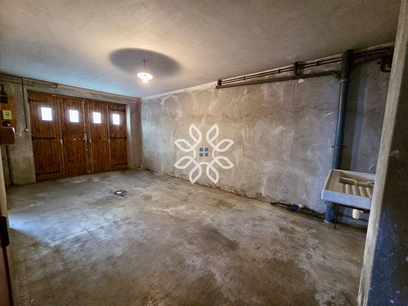 Maison - 146 m² - 9 pièces